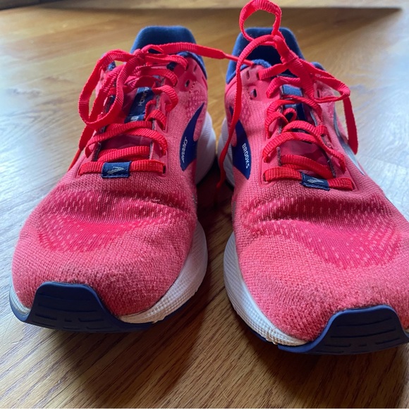 Brooks Launch Pink Women’s Running Shoes Size 7.5 M - Picture 3 of 12